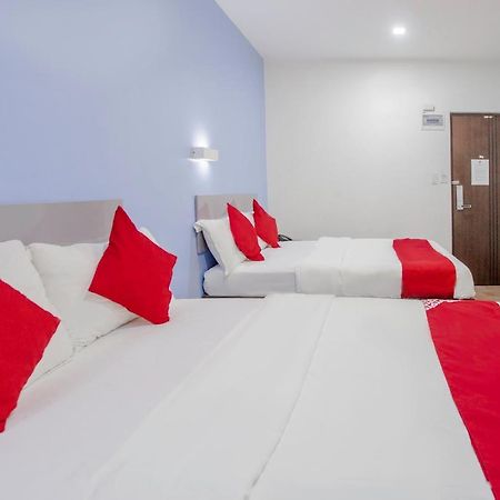 Oyo 637 Fox Hotel Quezon City Εξωτερικό φωτογραφία