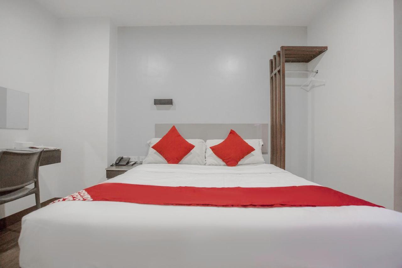 Oyo 637 Fox Hotel Quezon City Εξωτερικό φωτογραφία