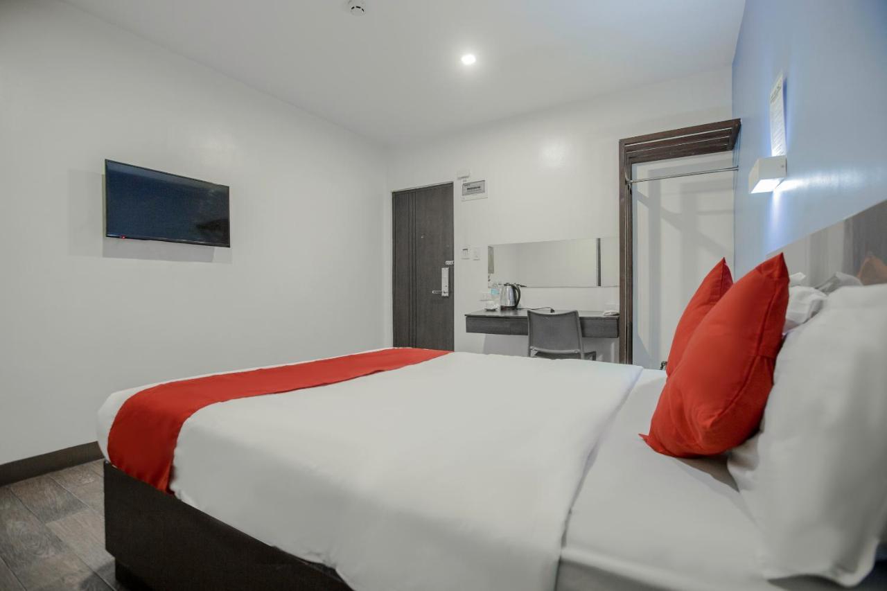 Oyo 637 Fox Hotel Quezon City Εξωτερικό φωτογραφία