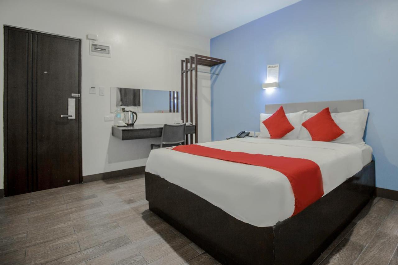Oyo 637 Fox Hotel Quezon City Εξωτερικό φωτογραφία