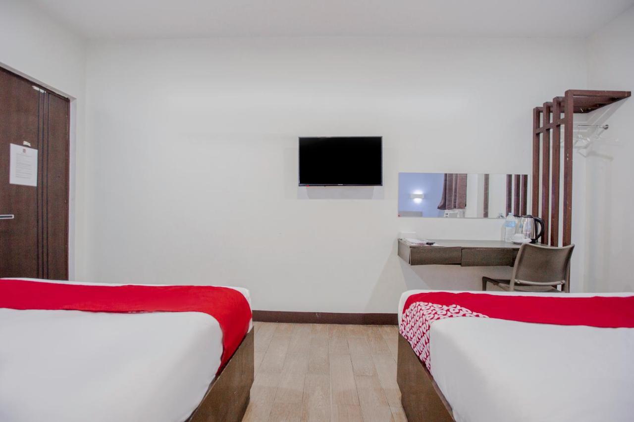 Oyo 637 Fox Hotel Quezon City Εξωτερικό φωτογραφία