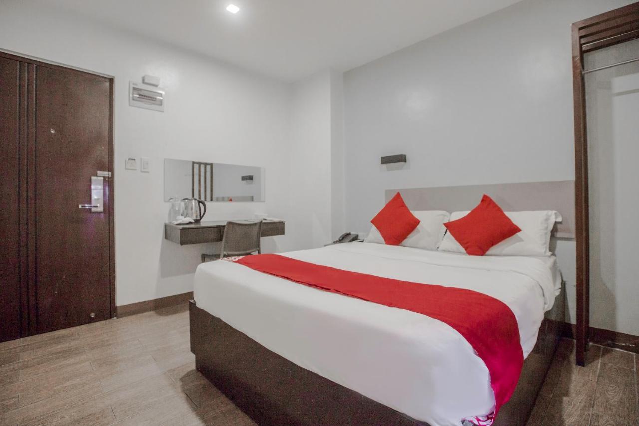 Oyo 637 Fox Hotel Quezon City Εξωτερικό φωτογραφία
