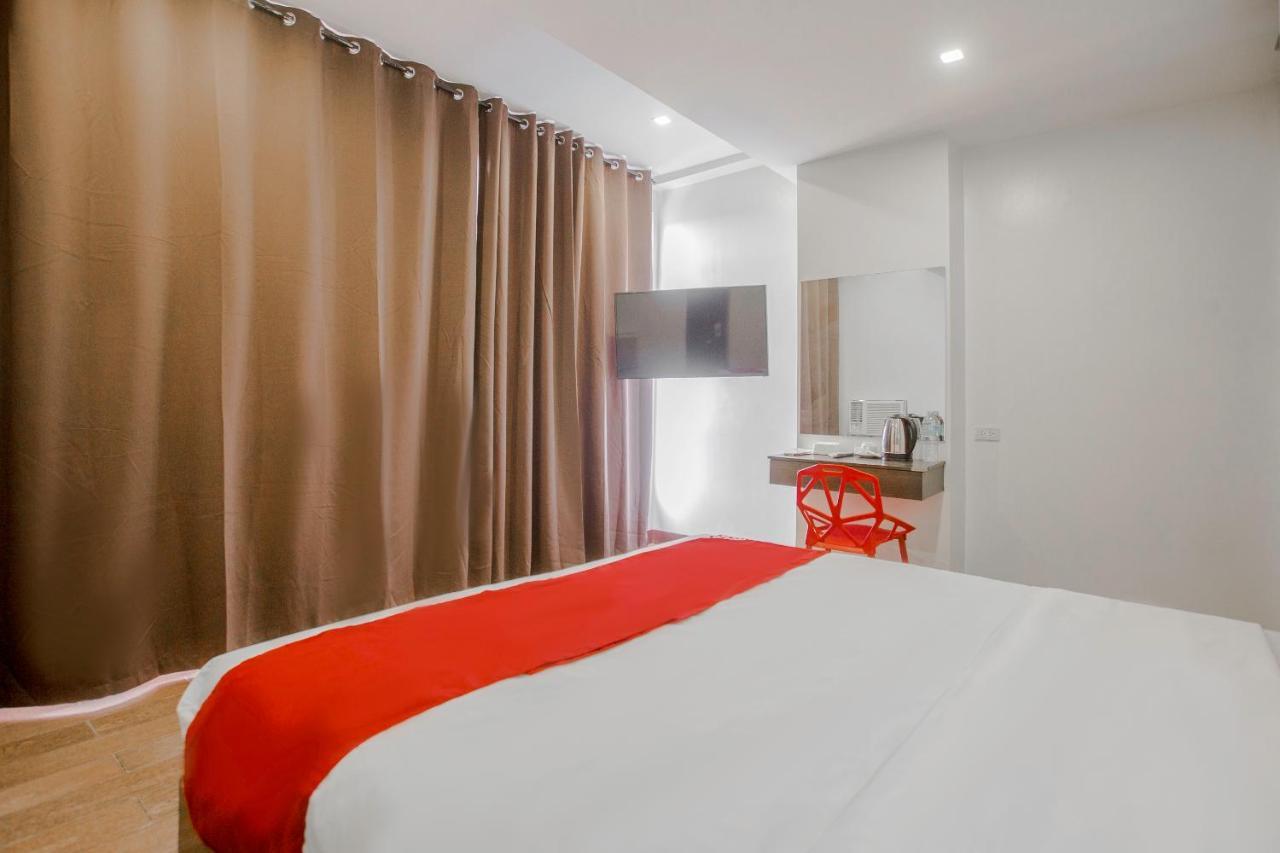 Oyo 637 Fox Hotel Quezon City Εξωτερικό φωτογραφία