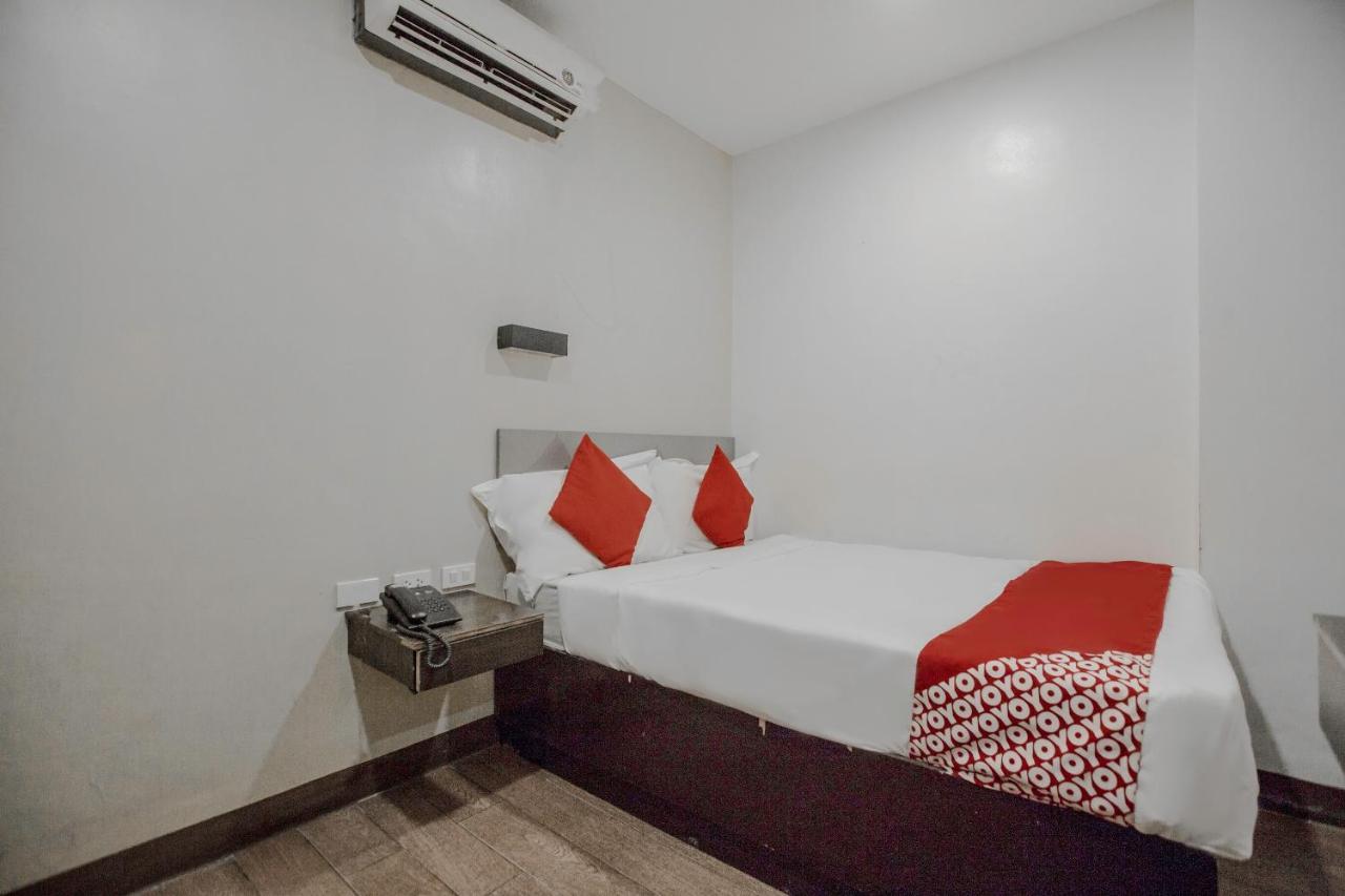 Oyo 637 Fox Hotel Quezon City Εξωτερικό φωτογραφία