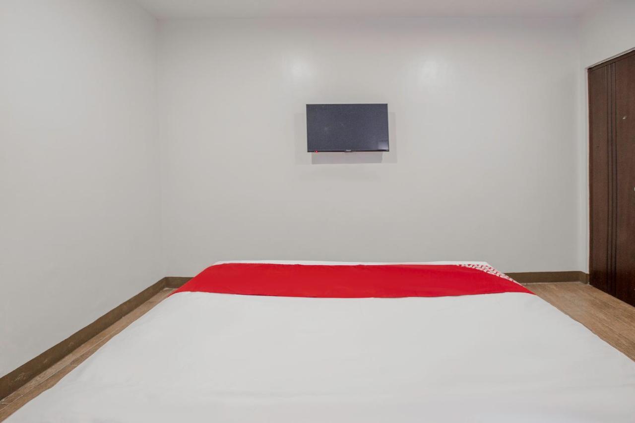 Oyo 637 Fox Hotel Quezon City Εξωτερικό φωτογραφία