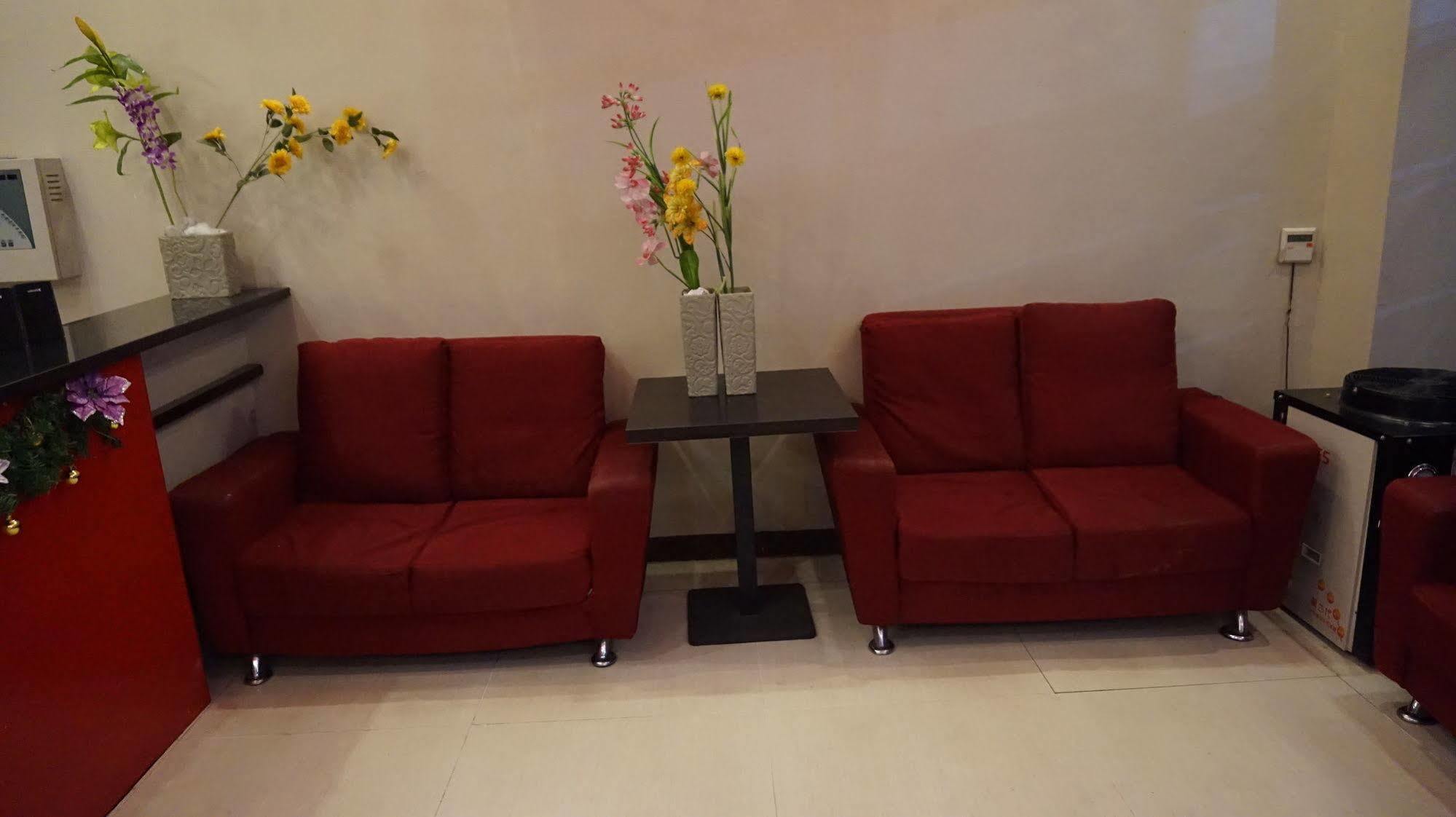 Oyo 637 Fox Hotel Quezon City Εξωτερικό φωτογραφία