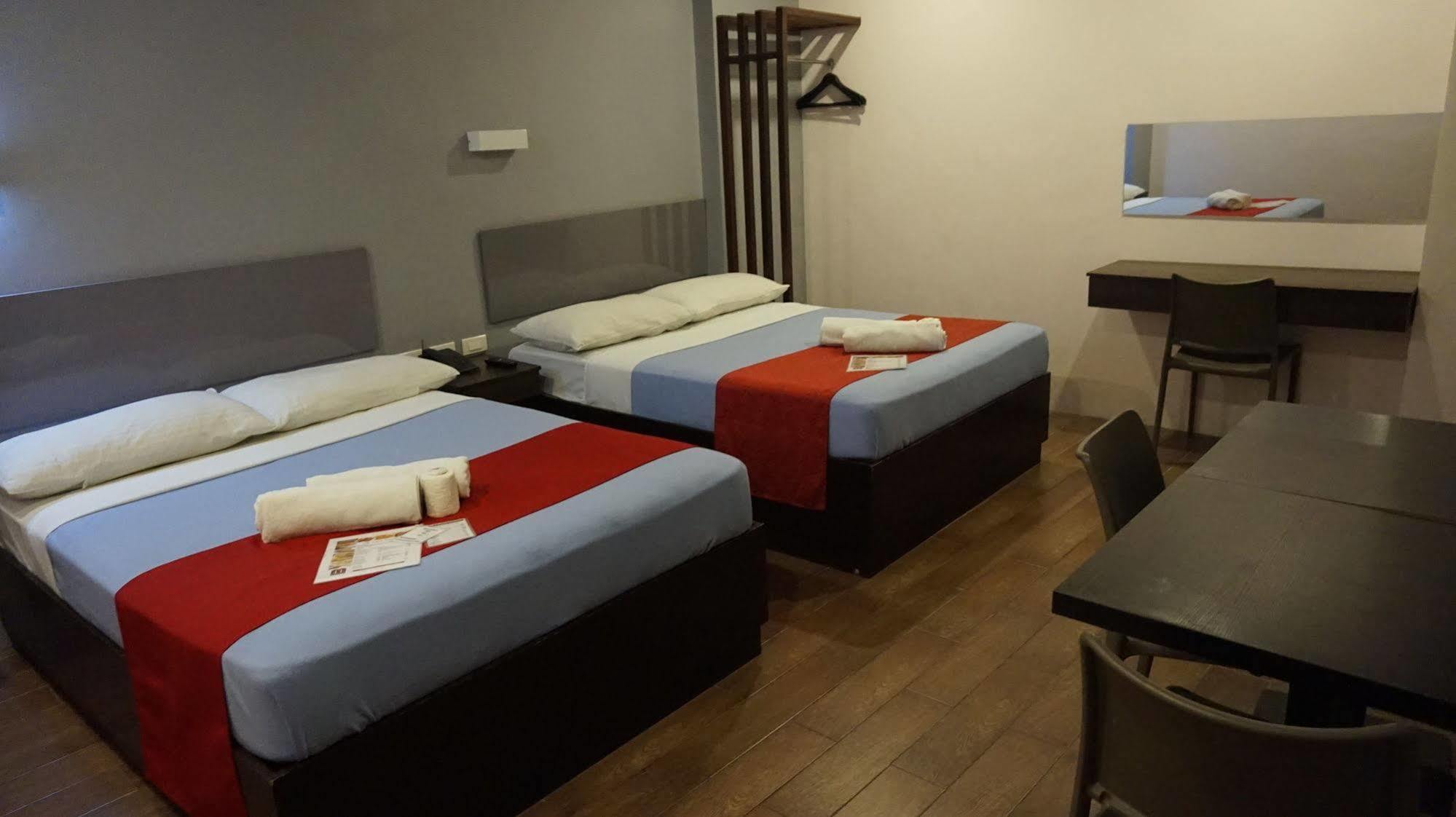 Oyo 637 Fox Hotel Quezon City Εξωτερικό φωτογραφία