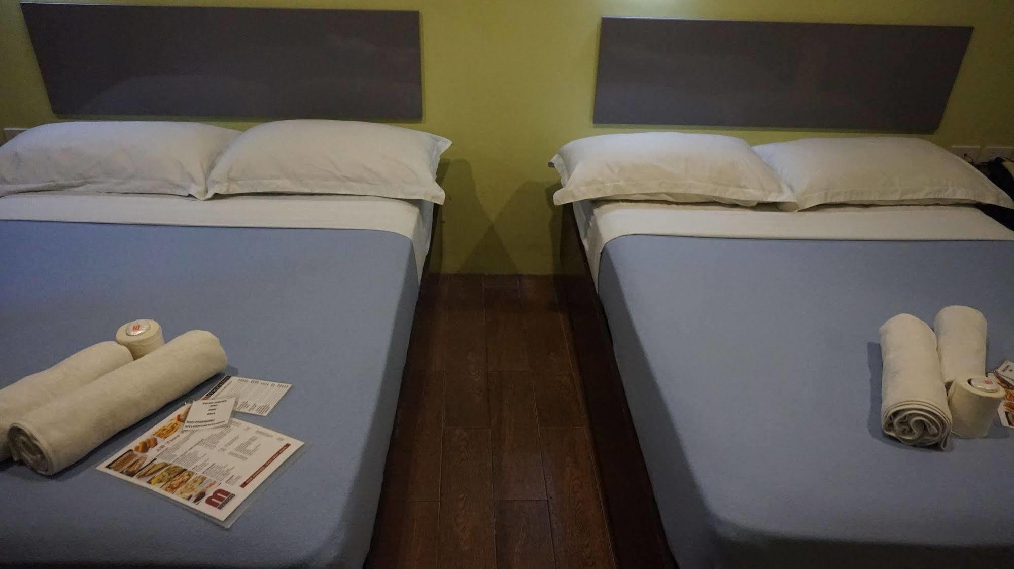 Oyo 637 Fox Hotel Quezon City Εξωτερικό φωτογραφία