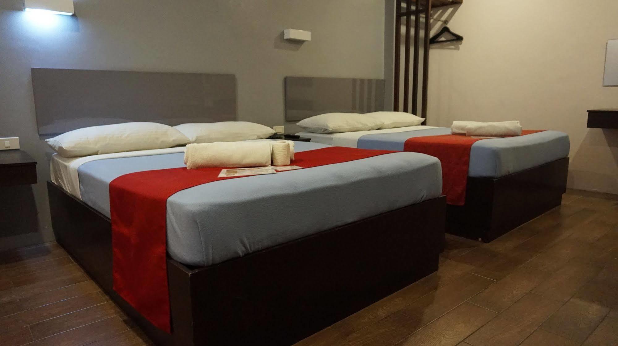 Oyo 637 Fox Hotel Quezon City Εξωτερικό φωτογραφία