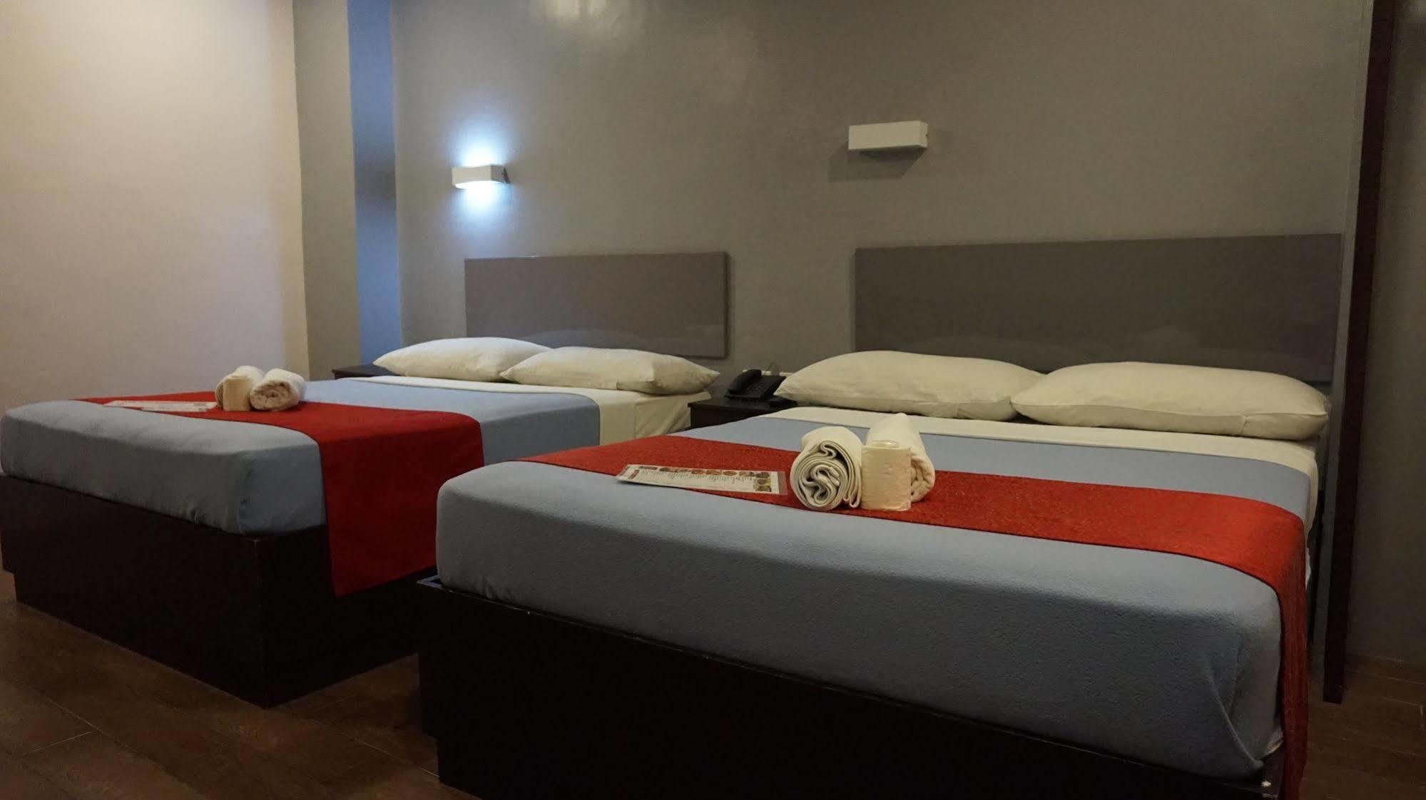 Oyo 637 Fox Hotel Quezon City Εξωτερικό φωτογραφία
